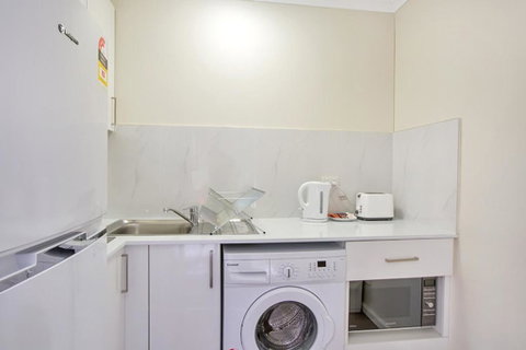 Renovated Stylish Studio - Holiday Byron Bay 3