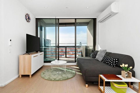 Resort-style Docklands Riverview Stay With Parking - Holiday Byron Bay 2