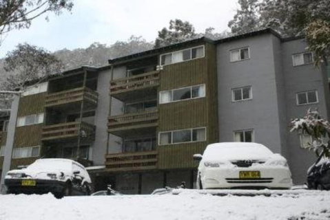 Retro 2 Bedroom Apartment - Holiday Byron Bay 1