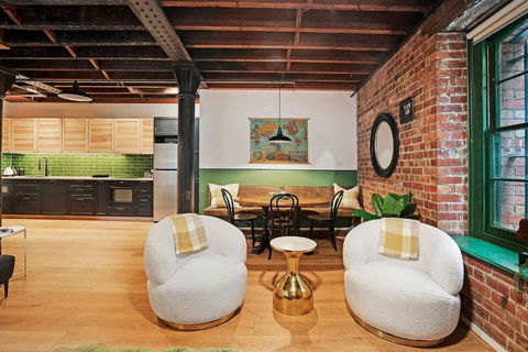 Retro Meets Industrial At Heritage Bond Store - Holiday Byron Bay 1