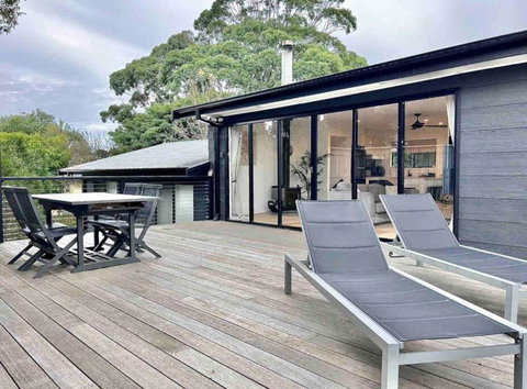 Rhyll Home With A View - Holiday Byron Bay 3