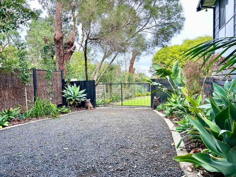 Rhyll Home With A View - Holiday Byron Bay 2