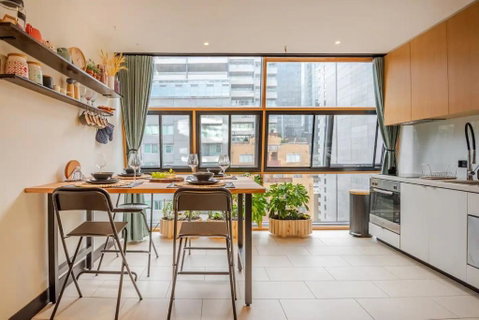 Riverside Apartment Melbourne CBD - Holiday Byron Bay 0