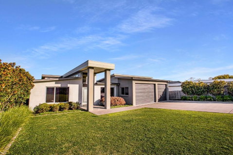 Riverside Haven - Holiday Byron Bay 2
