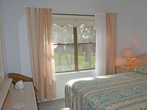Sailfish, 3,46 Magnus Street - Unit With Stunning Water Views And Close To Town - Holiday Byron Bay 3
