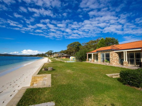 Salamander Beach Front - Holiday Byron Bay 0