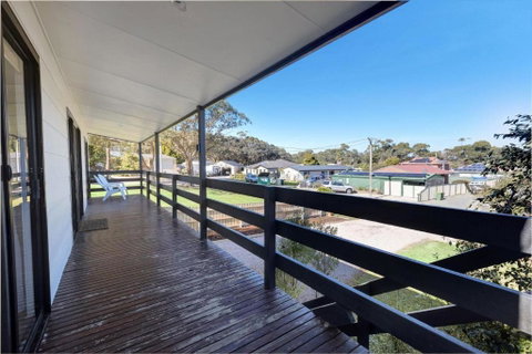 Robin Wood - Holiday Byron Bay 1