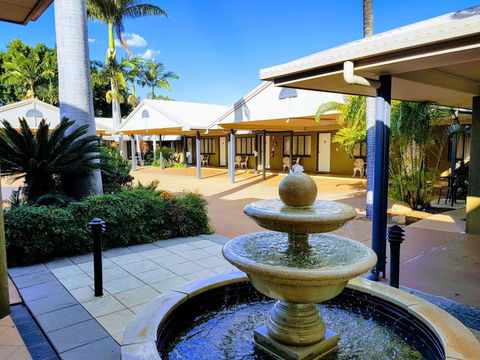 Rockhampton Palms Motor Inn - Holiday Byron Bay 0