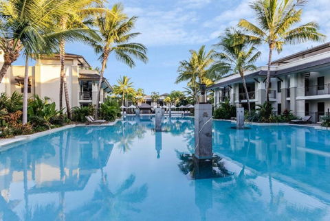 Rooftop Tranquility At Stunning Temple Resort - Holiday Byron Bay 3