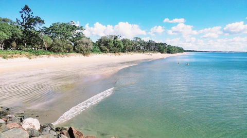 Rosalynda- Luxury Beachfront 3 BR Townhouse - Holiday Byron Bay 1