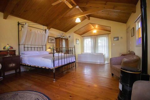 Rose Petal Cottage - Holiday Byron Bay 0