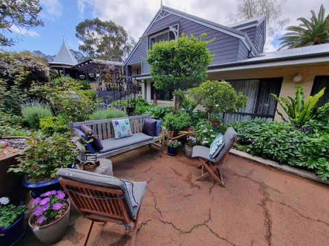 Rosewood Guesthouse - Holiday Byron Bay 3