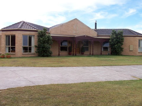 Roshnier Apartment - Holiday Byron Bay 0