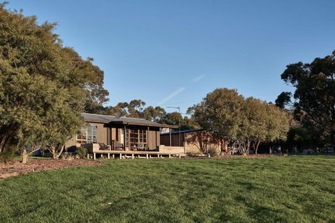 Ross Farm - Cabin - Holiday Byron Bay 1