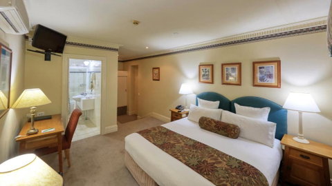 Royal Exchange Hotel - Holiday Byron Bay 2