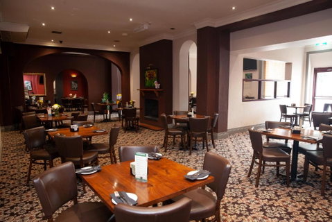 Royal Hotel Singleton - Holiday Byron Bay 2