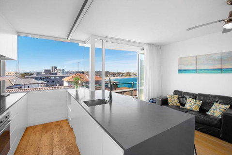 S16S - Bondi Vistas - Holiday Byron Bay 0