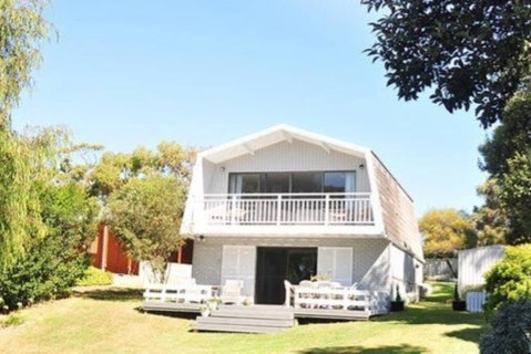 Sabi Robe WiFi 300m To Beach Dog Friendly - Holiday Byron Bay 0