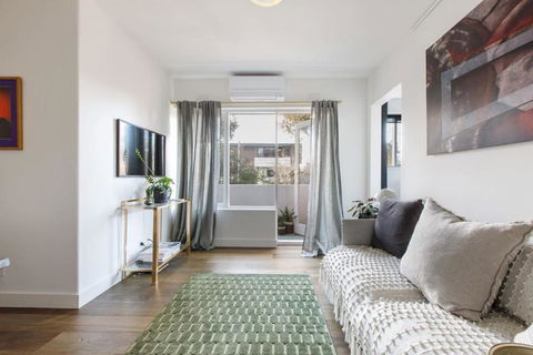 Sage Haven - Laidback St Kilda Beach Living - Holiday Byron Bay 1
