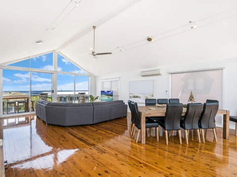 Saltys - Holiday Byron Bay 0