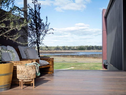 Samphire Chalet Peppermint - Holiday Byron Bay 2