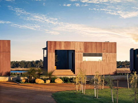 Samphire Chalet Peppermint - Holiday Byron Bay 0