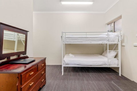 Sanctuary Resort Motor Inn - Holiday Byron Bay 2