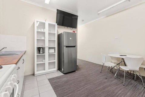 Sanctuary Resort Motor Inn - Holiday Byron Bay 1