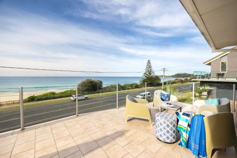 Sand Castles - Holiday Byron Bay 0