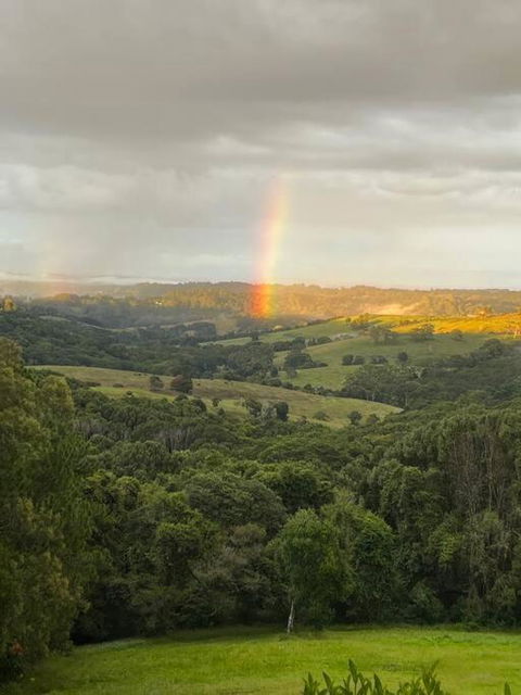Sanctuary In Luscious Green Hills Of Coorabell - Holiday Byron Bay 2