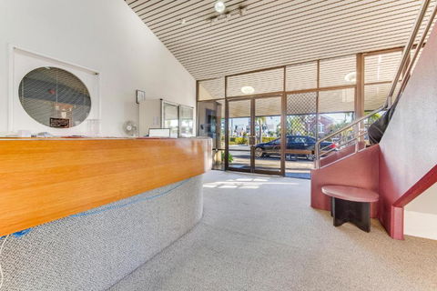 Rockhampton Riverside Central Hotel Official - Holiday Byron Bay 1
