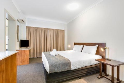Rockhampton Riverside Central Hotel Official - Holiday Byron Bay 2
