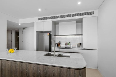 Sailview Escape - A Tranquil Marina Hideaway - Holiday Byron Bay 2