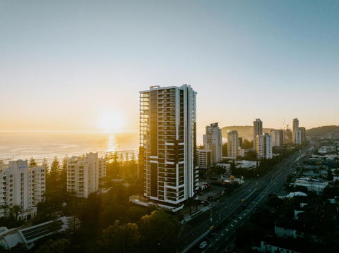 Sandbar Burleigh - Holiday Byron Bay 0