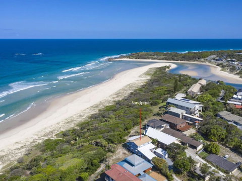 Sandpiper Beachfront House - Hastings Point - Holiday Byron Bay 2