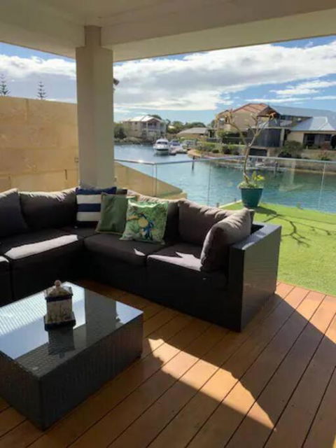 Sandpiper Island Tranquil Waterfront Views & Jetty - Holiday Byron Bay 2