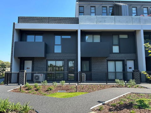 Shine Keysborough High-end Family Home, Netflix, Top Location - Holiday Byron Bay 3