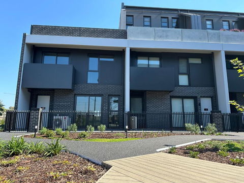Shine Keysborough High-end Family Home, Netflix, Top Location - Holiday Byron Bay 2