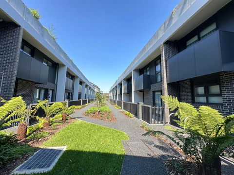 Shine Keysborough High-end Family Home, Netflix, Top Location - Holiday Byron Bay 1