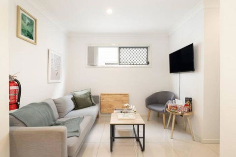 Smart Suites Self Check-in Apartments - S Freney - Holiday Byron Bay 1