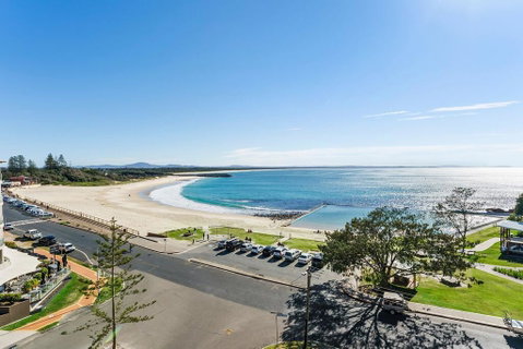 Beachpoint Unit 503, 28 North Street, Forster - Holiday Byron Bay 0