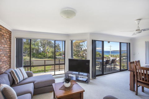 Beachside Getaway - Holiday Byron Bay 2