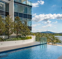Beautiful Modern Lake View Apartment - Holiday Byron Bay