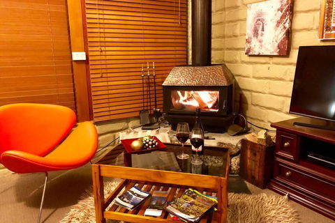 BEAUTIFUL RETREAT - 20 Mins To CBD And Only 10 Mins To MONA! - Holiday Byron Bay 3