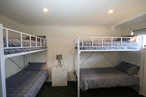 Bedrock - 11 Twynam Street, Jindabyne - Holiday Byron Bay 2