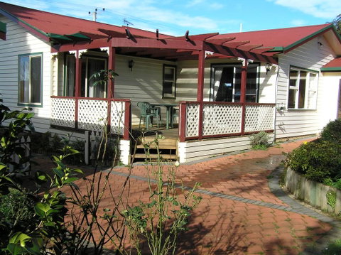 Belle Cottage - Holiday Byron Bay 0