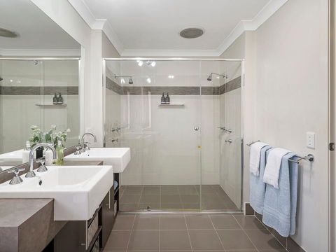 Belle View - Callala Bay - Holiday Byron Bay 3