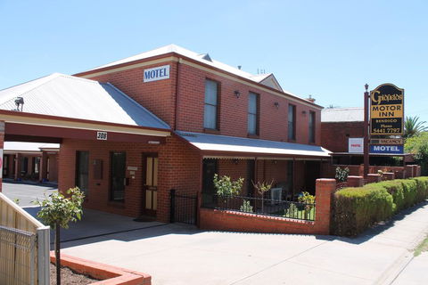 Bendigo Goldfields Motor Inn - Holiday Byron Bay 0