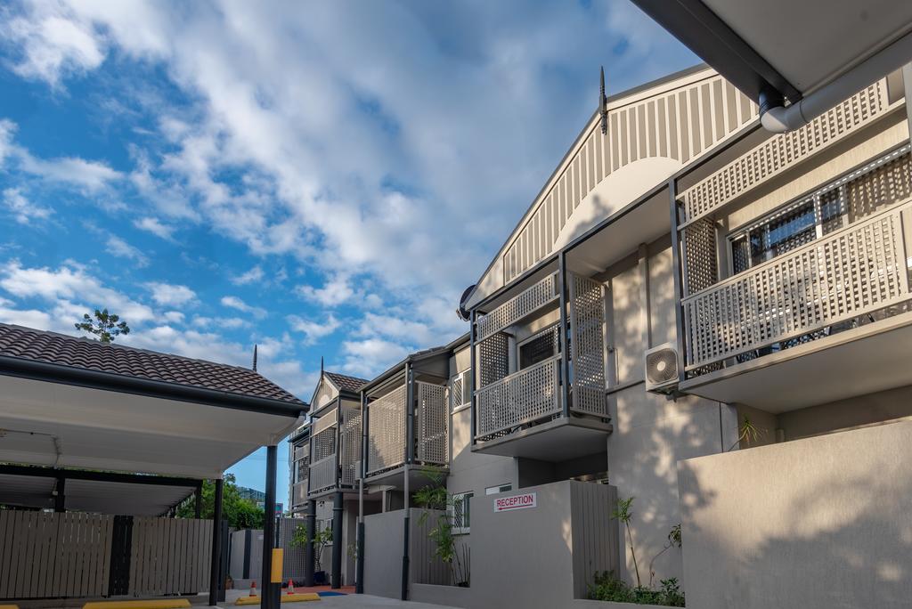 Toowong QLD Holiday Byron Bay