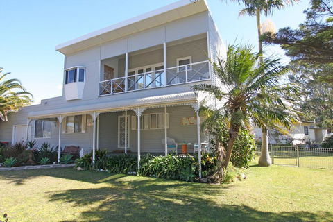 Berrara's Home Away From Home - Holiday Byron Bay 0